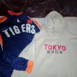 Boy's sweatshirt bundle of 2